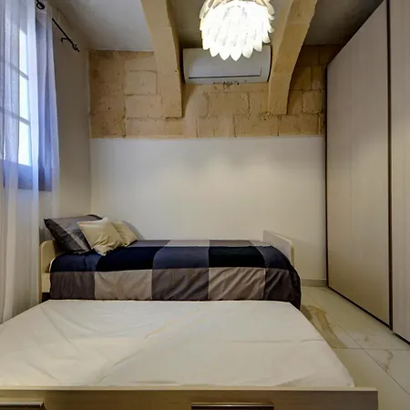 Stunning Modern-traditional 3br Townhouse In Holiday home