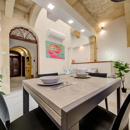 Stunning Modern-traditional 3br Townhouse In Holiday home Mosta