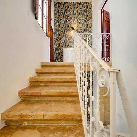 Stunning Modern-traditional 3br Townhouse In * Mosta