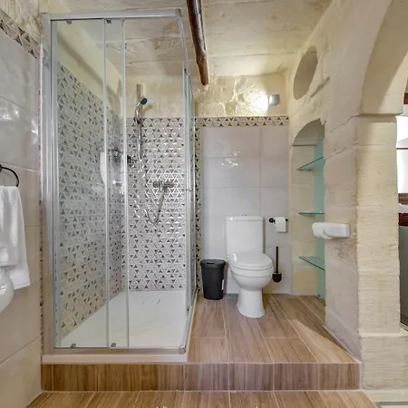 Stunning Modern-traditional 3br Townhouse In Holiday home