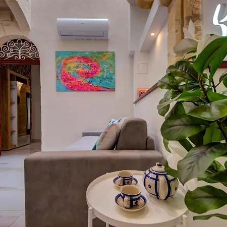 Stunning Modern-traditional 3br Townhouse In *