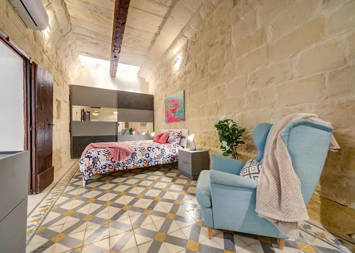 Stunning Modern-traditional 3br Townhouse In Case de vacanță *