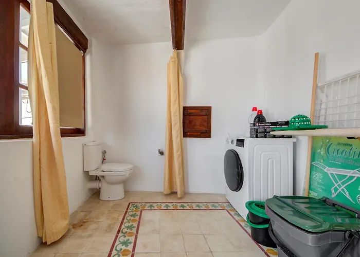 Stunning Modern-traditional 3br Townhouse In * Mosta